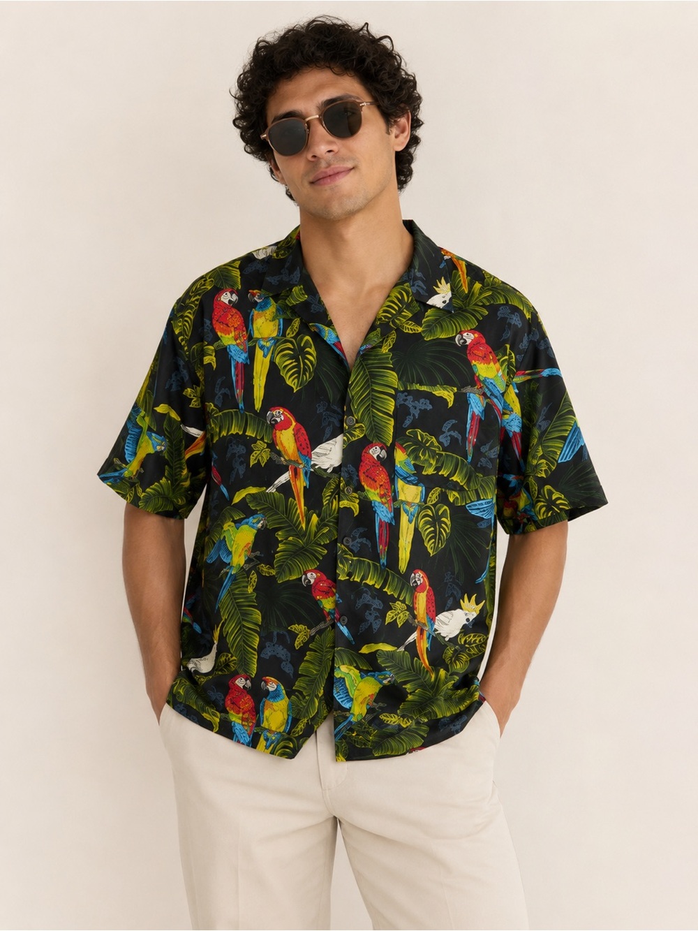 Bill Blass Tropical Parrot Hawaiian Shirt Button Front Resort Camp Shirt